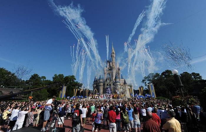 En los últimos días se habían anunciado acuerdos similares con otros grupos de trabajadores de Disney World. Foto: EFE
