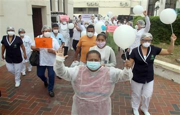 Ocho niños salen de un hospital en Bolivia tras vencer el COVID-19