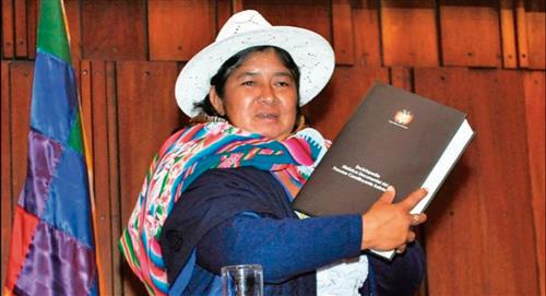 Bolivia despide a la primera indígena en presidir una asamblea constituyente