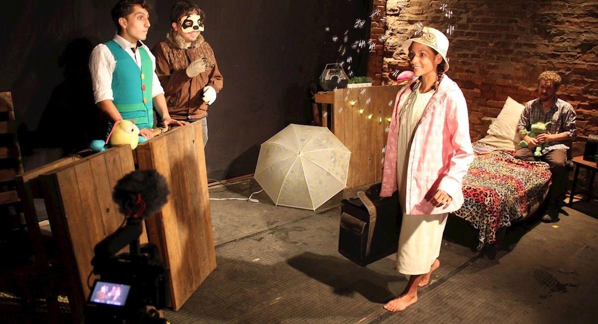 El teatro boliviano se reinventa en la virtualidad. Foto: EFE