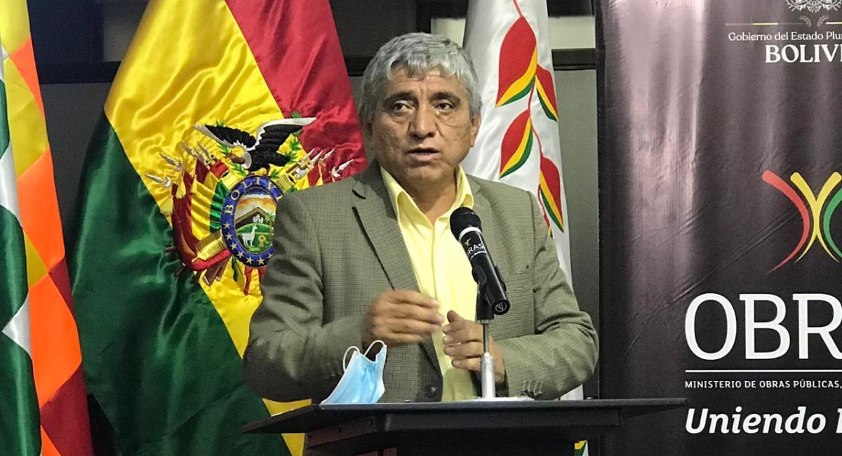 El ministro de Obras Públicas, Iván Arias. Foto: Twitter @mopsv_Bolivia