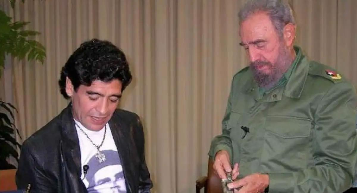 El cuarto aniversario de la muerte de Fidel ha quedado marcado por la muerte del exfutbolista argentino Maradona. Foto: Twitter @iunida