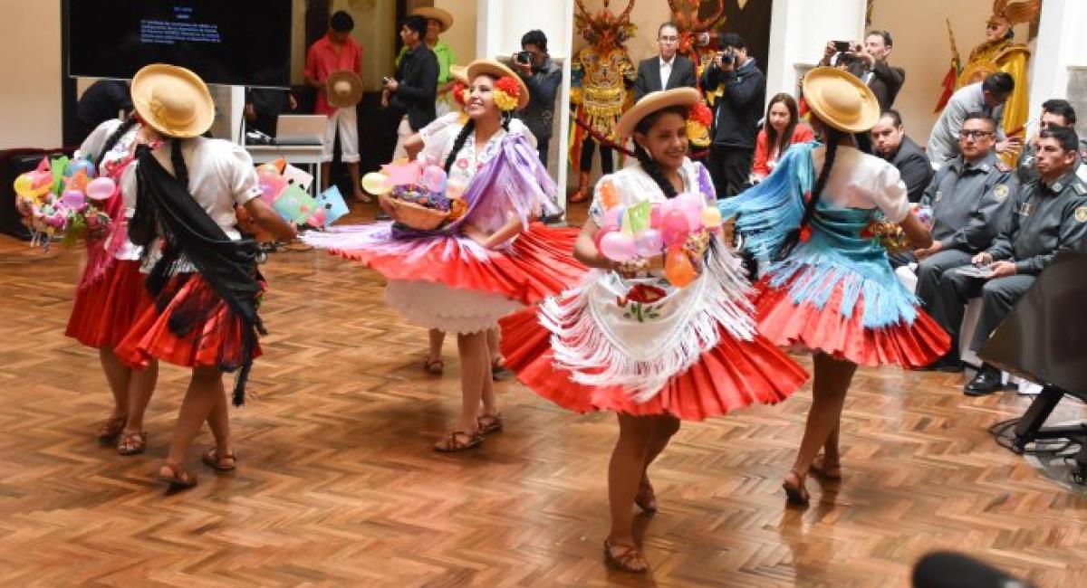 Gobierno decidió "recomponer" las actividades culturales, deportivas, religiosas y políticas en el país. Foto: Twitter @abi_bolivia