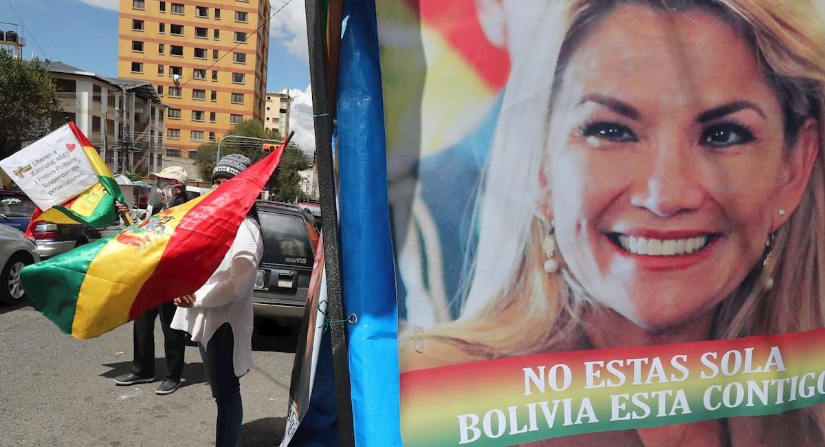 Protestas en respaldo a la expresidenta Jeanine Áñez. Foto: EFE