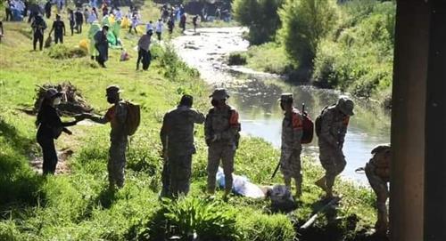 Ciudadanos cochabambinos se unieron en la limpieza del río Rocha