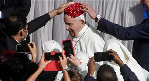 El papa Francisco, feliz por dar su primera misa presencial en meses