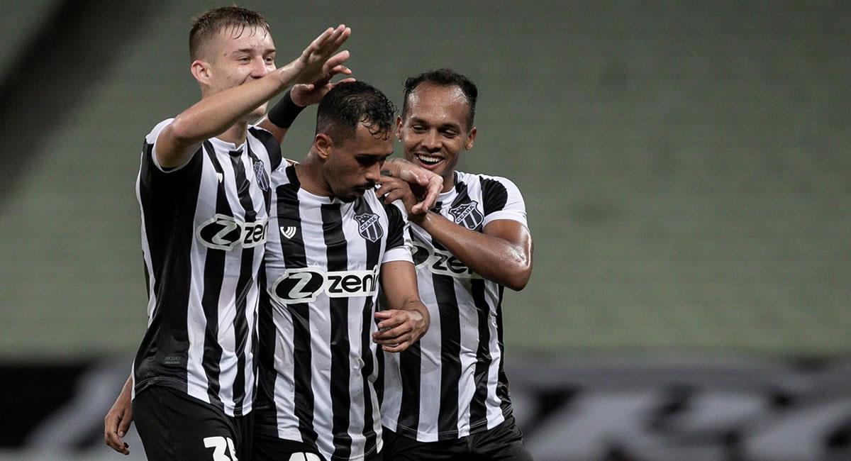 Ceará lleva la delantera con goles de Vinícius Moreira de Lima y Vinícius Goes Barbosa de Souza. Foto: EFE