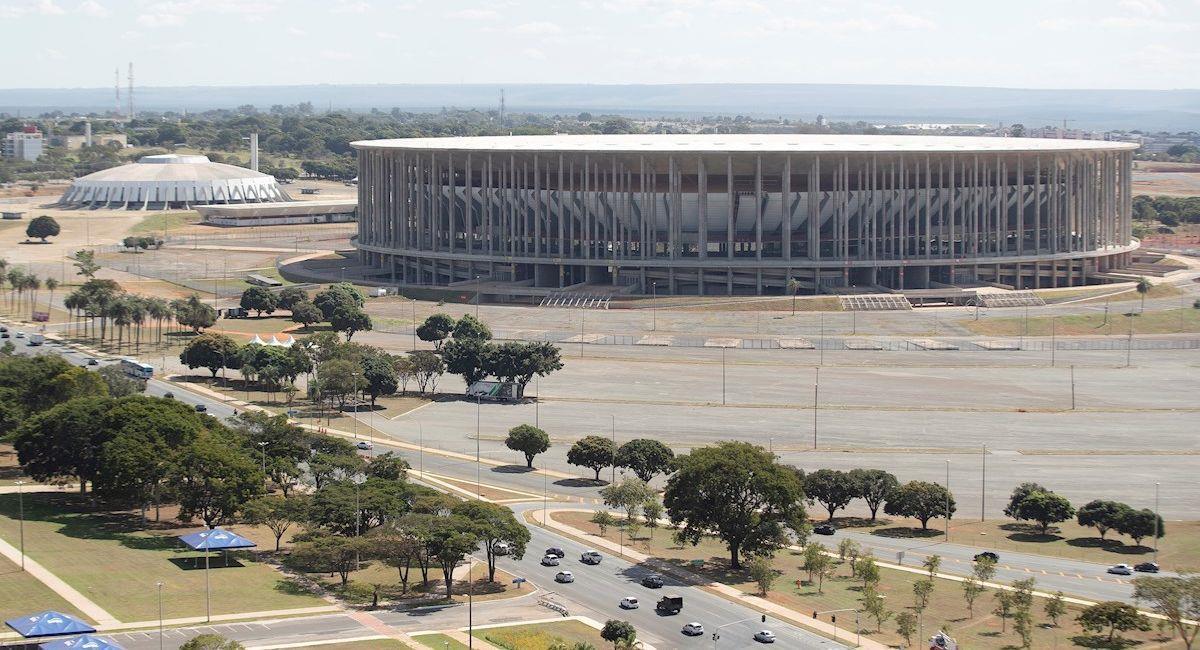 Exterior del estadio Mané Garrincha, una de las cuatro sedes de la Copa América 2021. Foto: EFE