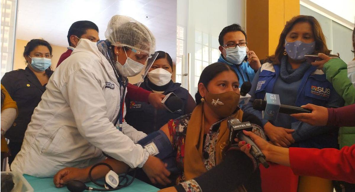 Mujeres indígenas impulsan la vacunación contra la COVID-19. Foto: ABI