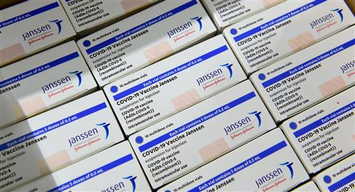 Bolivia recibe lote de 1.008.000 dosis de vacunas Janssen de Johnson & Johnson
