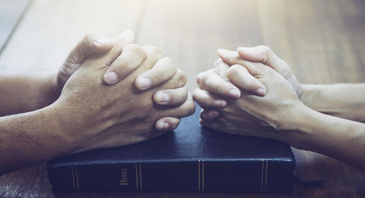 Poderosa oración a Santa Ana y San Joaquín para darle fin a los problemas de  pareja