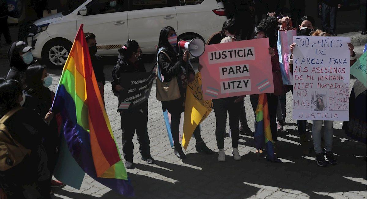 Activistas piden justicia para Litzy Hurtado. Foto: EFE