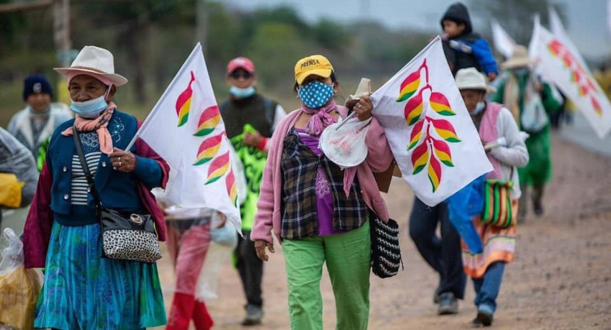 Marcha de indígenas hacia Santa Cruz. Foto: Facebook @CambalanesSCZ.CAT