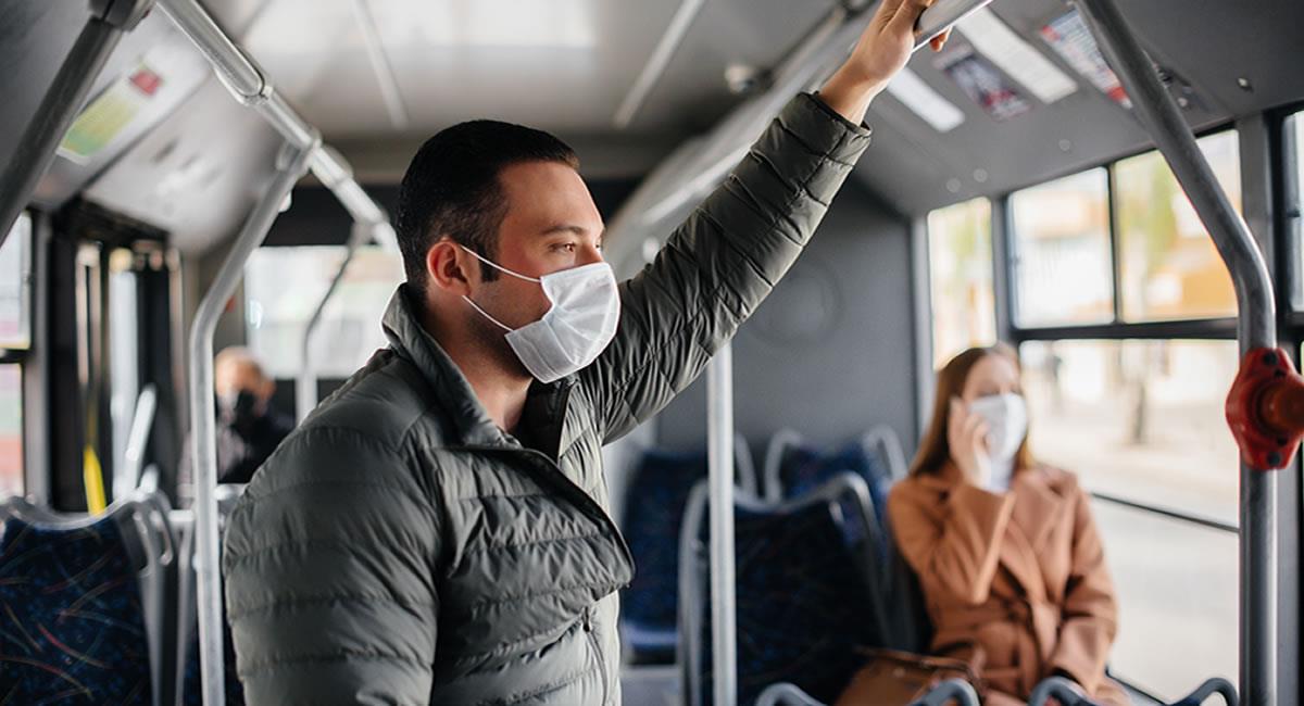 La desinfección es necesaria en el transporte público. Foto: Shutterstock
