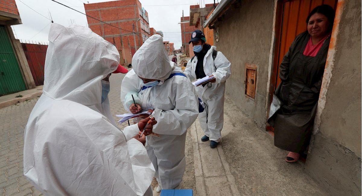 Vacunación contra la COVID-19 en El Alto. Foto: EFE