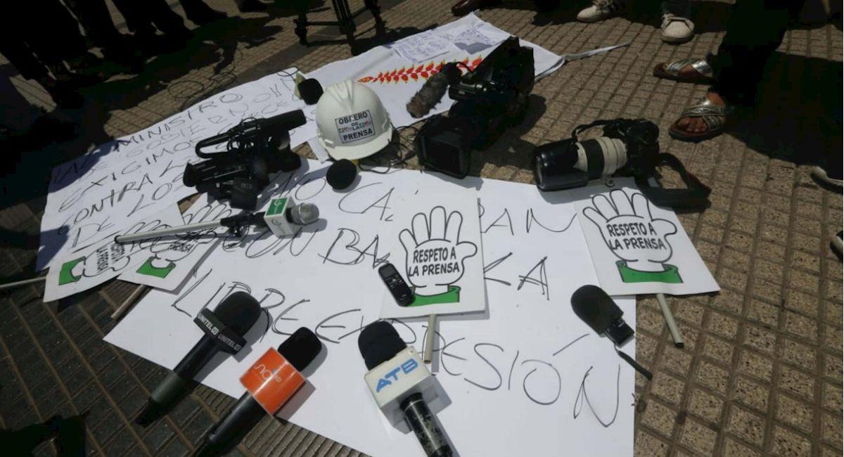 Protesta de trabajadores de la prensa. Foto: EFE