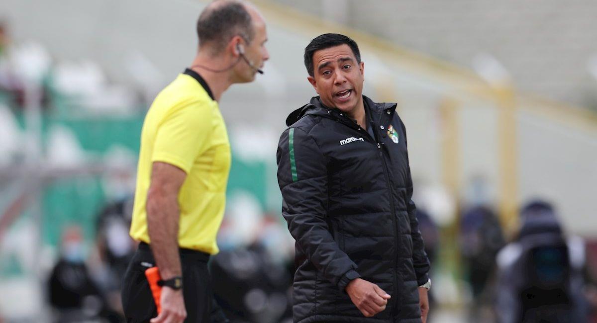 El director técnico de la selección boliviana, César Farías. Foto: EFE