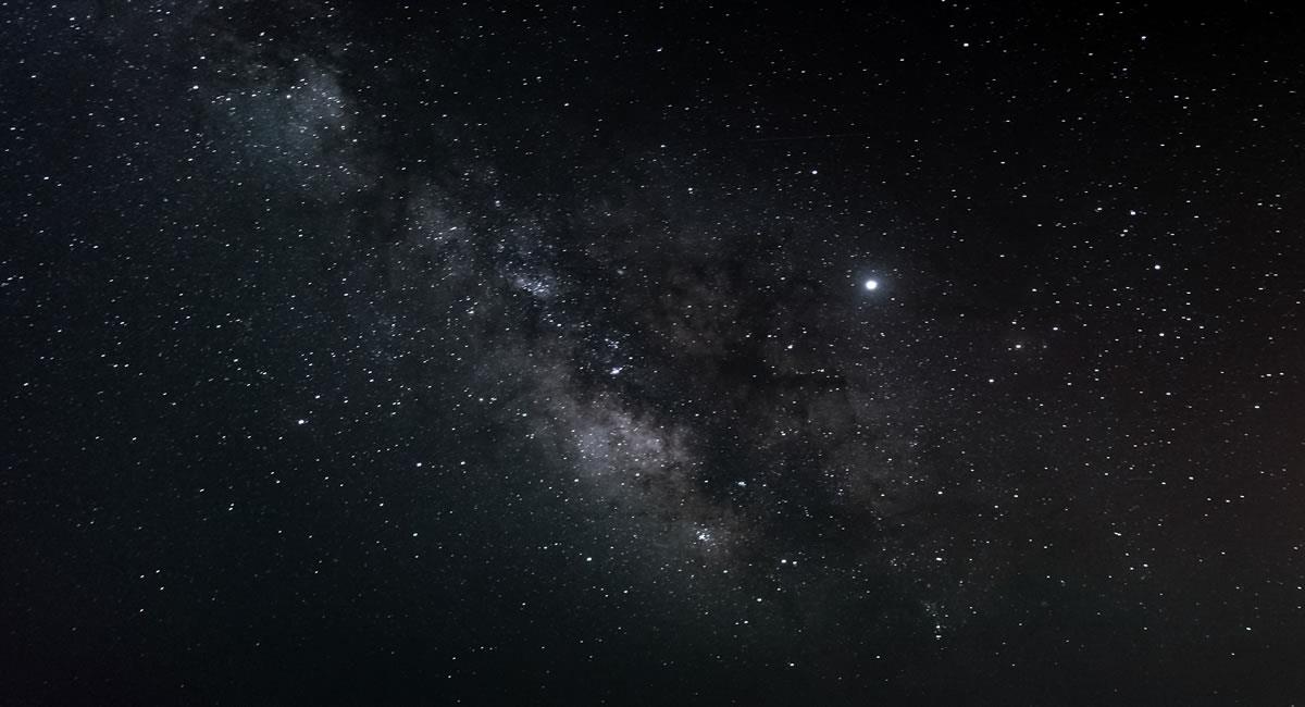 La gran mayoría de las estrellas "que nos rodean, como el Sol, se formaron en nuestra galaxia. Foto: Shutterstock