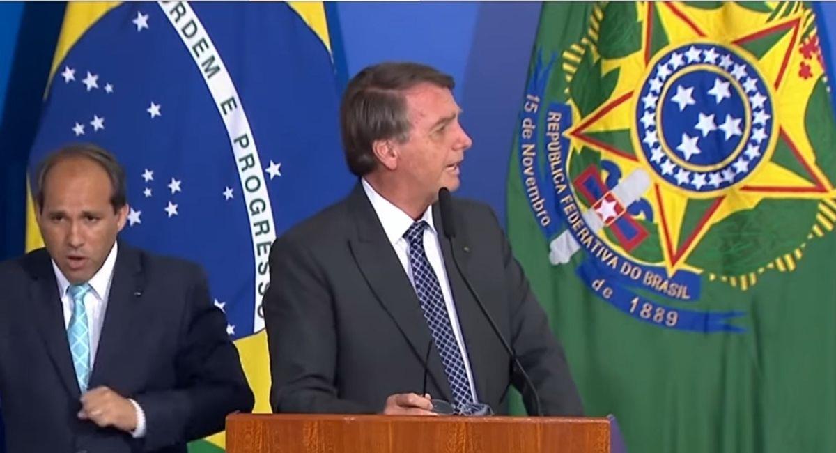 Jair Bolsonaro, presidente de Brasil en una conferencia de prensa. Foto: Youtube