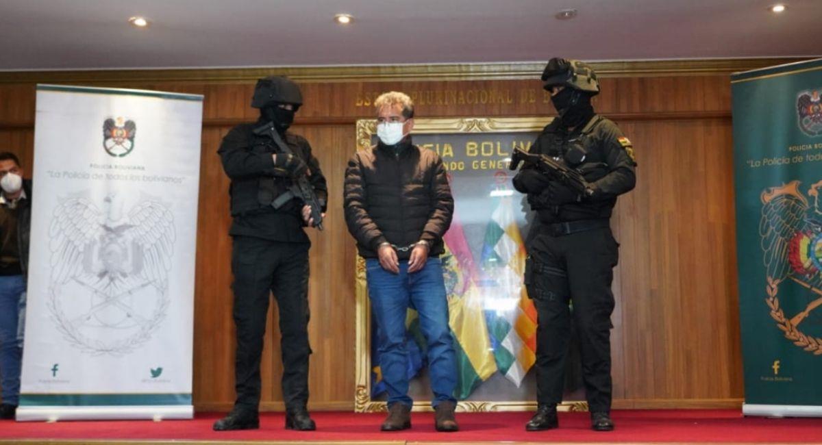 Presentación del exjefe de la FELCN como detenido. Foto: Ministerio de Gobierno de Bolivia