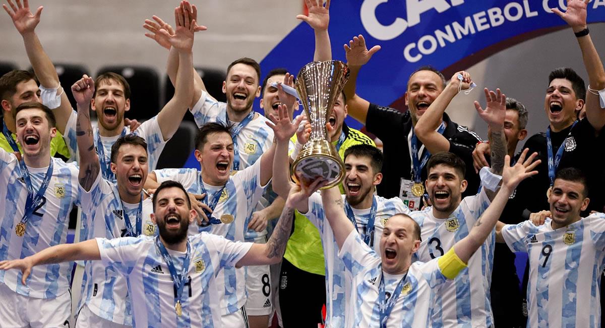 Jugadores de Argentina celebraron después de vencer a Paraguay en la final de la Copa América de Fútbol. Foto: EFE