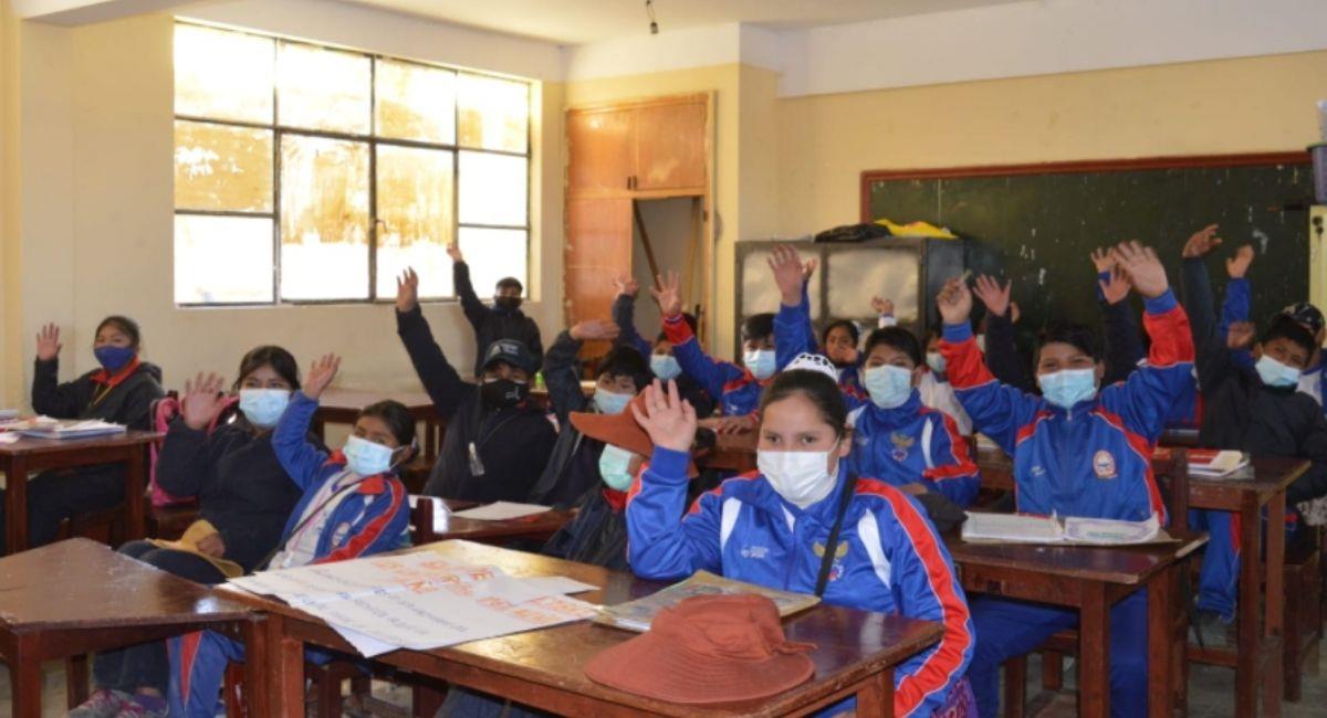 Imagen de referencia de alumnos en clases presenciales en Bolivia. Foto: ABI