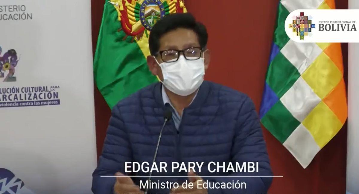 Ministro de Educación en conferencia de prensa, Edgar Pary. Foto: Facebook