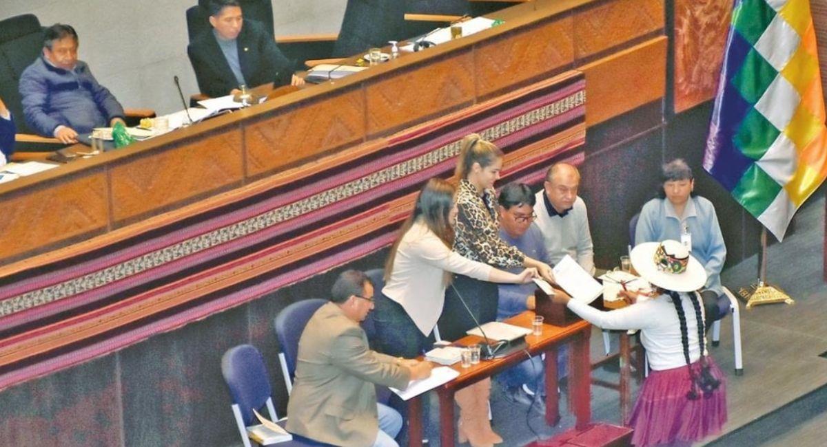 Proceso de votación para el Defensor del Pueblo en la Asamblea Legislativa. Foto: Facebook
