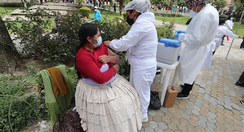 Piden a bolivianos vacunarse con cuarta dosis ante nueva variante de COVID-19