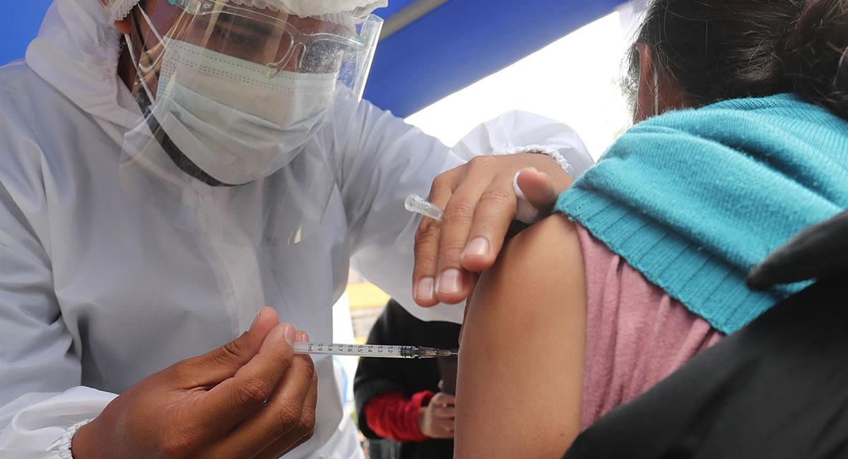 Bolivia ingresó a una nueva escalada epidemiológica marcada por la variante BA.2 de la cepa Ómicron. Foto: EFE