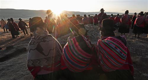 Bolivia recibe los primeros rayos del sol del año 5.530 en Año Nuevo Andino