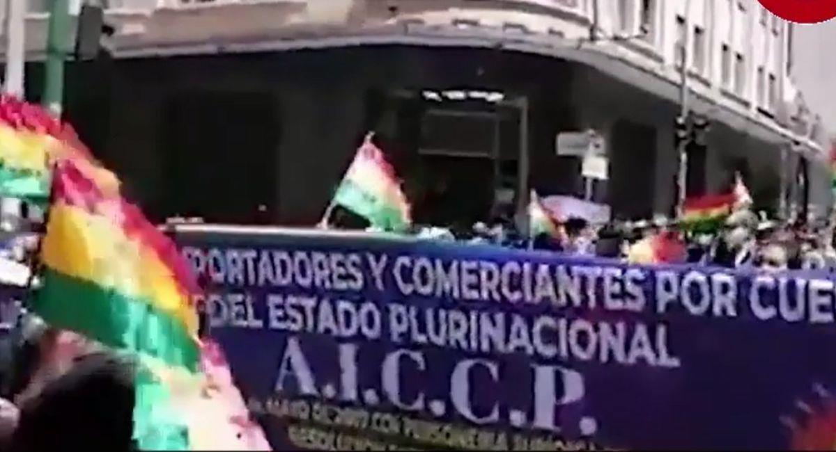 Gremiales movilizados en La Paz. Foto: Youtube