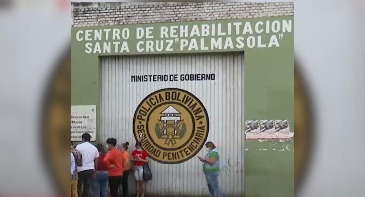 Puerta de ingreso de la cárcel de Palmasola. Foto: Youtube