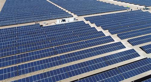 Bolivia presenta un atlas solar y eólico para potenciar energías renovables
