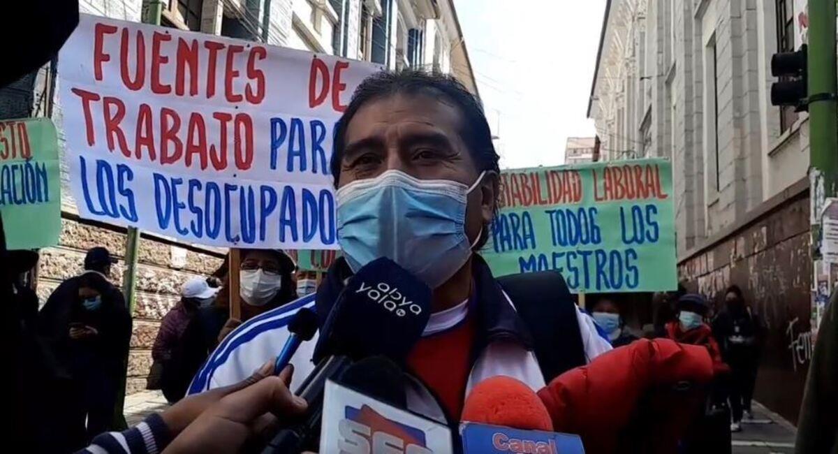 Los maestros bloquean en distintos puntos de la ciudad. Foto: Radio San Gabriel Captura
