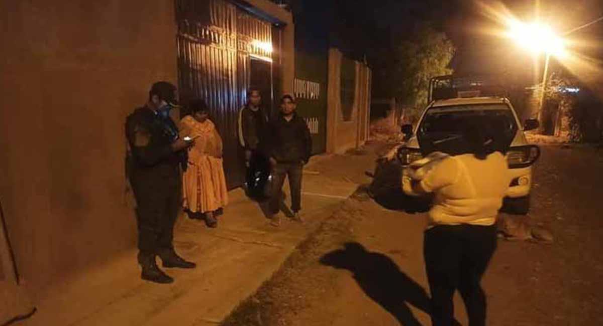 La bebé habría sido abandonada en un sector desolado de Visa Tamborada. El ladrido de los perros advirtió. Foto: Facebook Frecuencia Policial Cochabamba