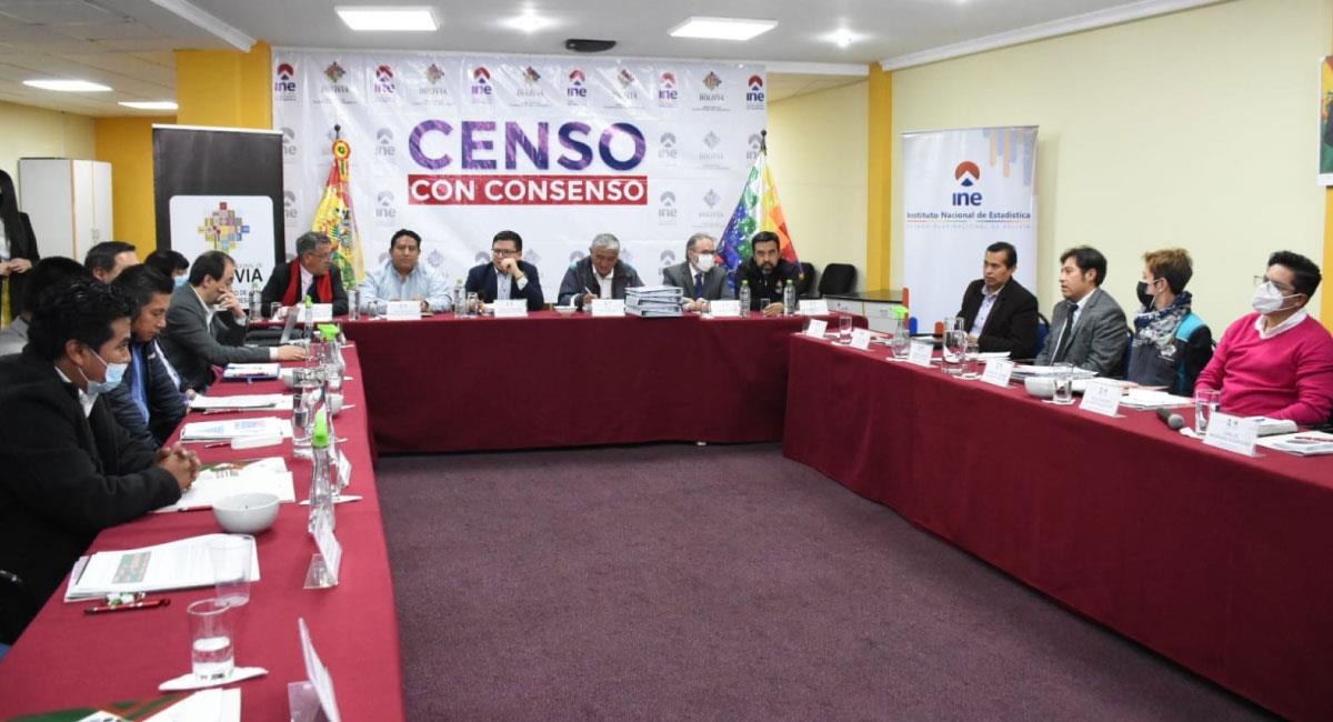 Mesa técnica con gobernaciones, municipios y universidades de La Paz. Foto: ABI