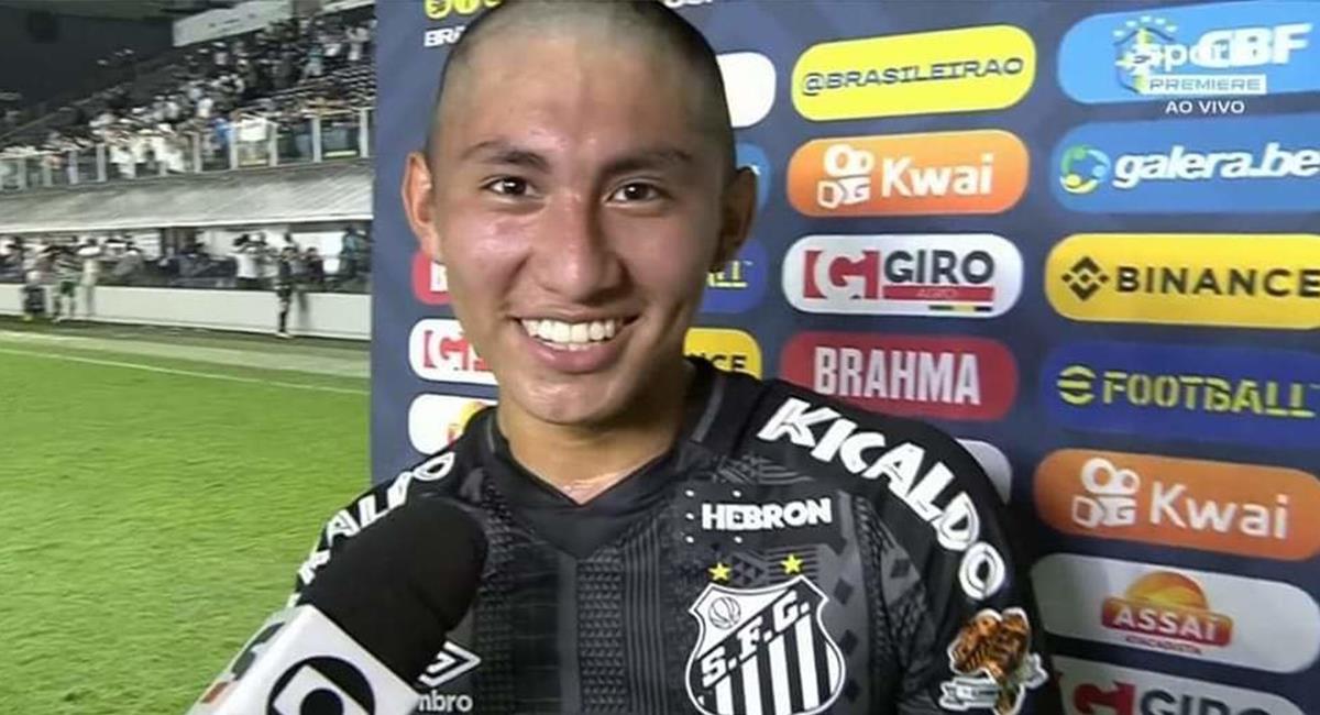 'Manuelito' se despidió de la cancha con el público brasilero aplaudiendo su juego. Foto: Twitter