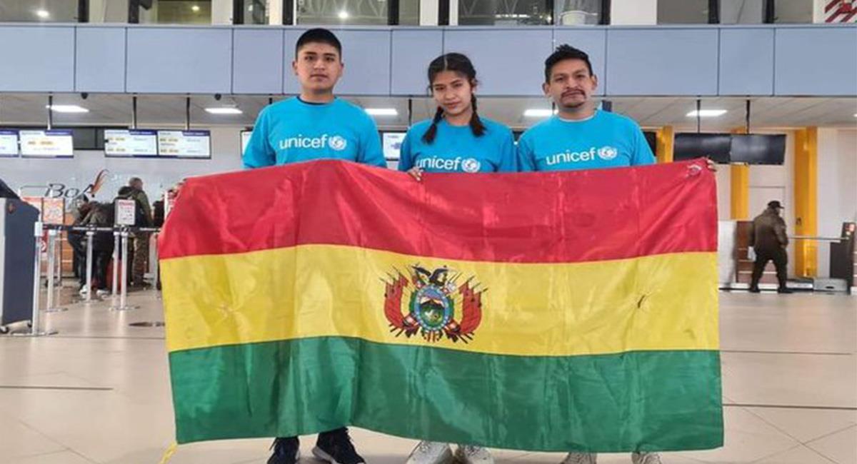 El tutor, Mauricio Siles y los jóvenes Fernando Huanca y Naira Siles irán a Alemania en representación de Bolivia. Foto: ABI