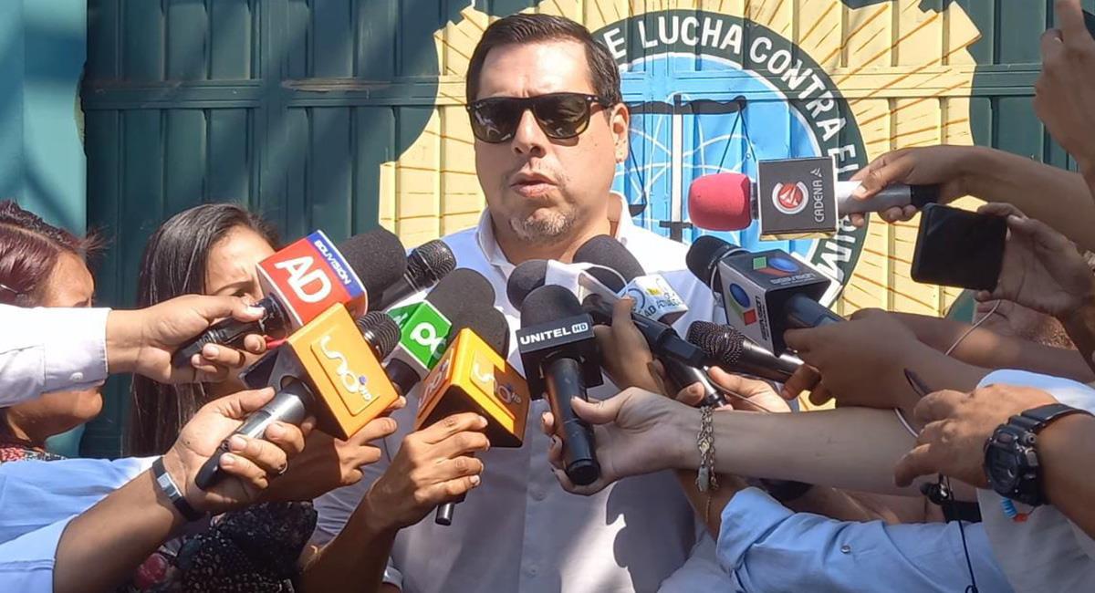 El abogado de Calvo, Martín Camacho, informó de la demanda por daños a la vivienda del dirigente. Foto: Twitter @AbyaYalaBolivia