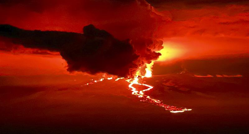 Alerta máxima con una masiva erupción del volcán Mauna Loa en Háwai 