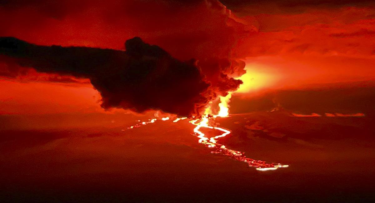El Mauna Loa sigue en erupción y ha sorprendido con su imponencia. Foto: Twitter @reallybitch_420