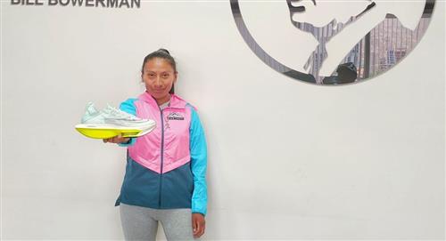 La atleta boliviana, Jhoselyn Camargo firmó con Nike