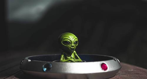 Científicos aseguran que los extraterrestres no nos visitan porque "no hay vida inteligente" 