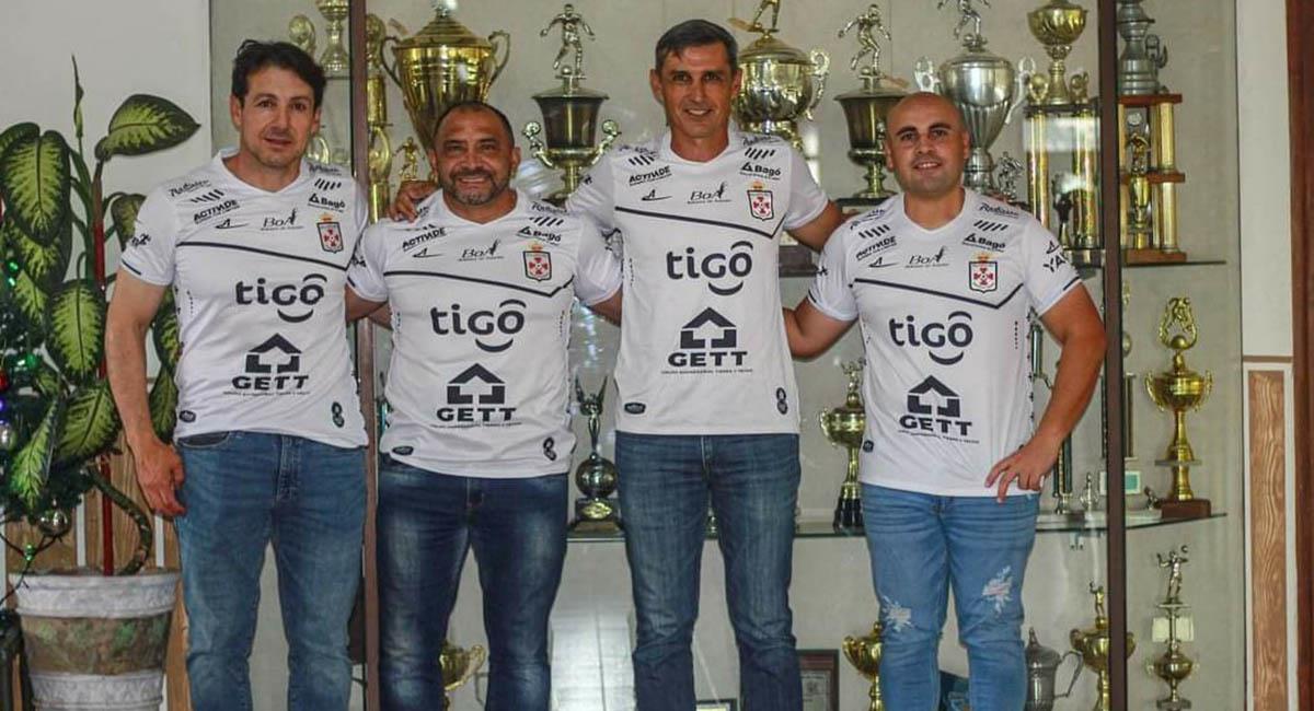 Miguel Ángel Ábrigo y Claudio Rodríguez asumen el mando de Real Santa Cruz. Foto: Twitter @RealSC