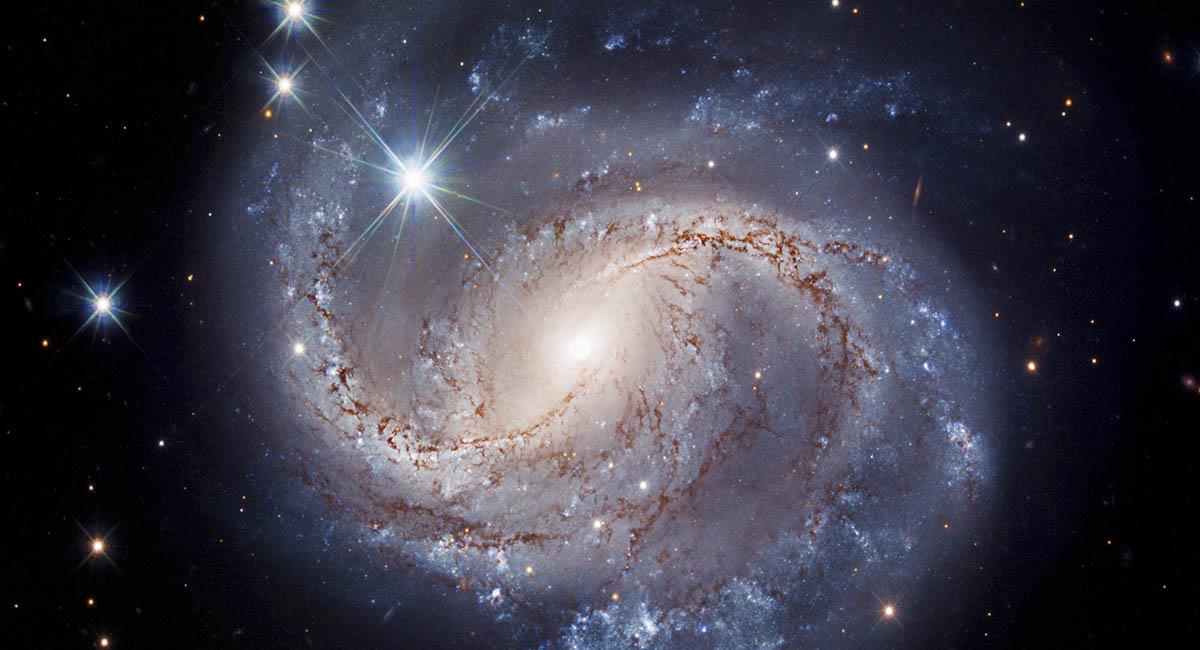 Las galaxias barradas determinan una edad temprana del nacimiento de estrellas. Foto: EFE