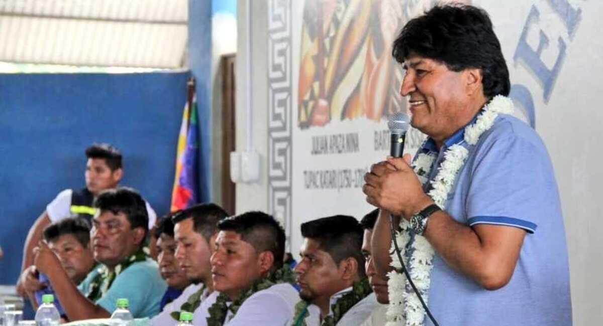 Perú prohibió el ingreso a nueve bolivianos, entre ellos figura Evo Morales. Foto: Facebook Evo Morales