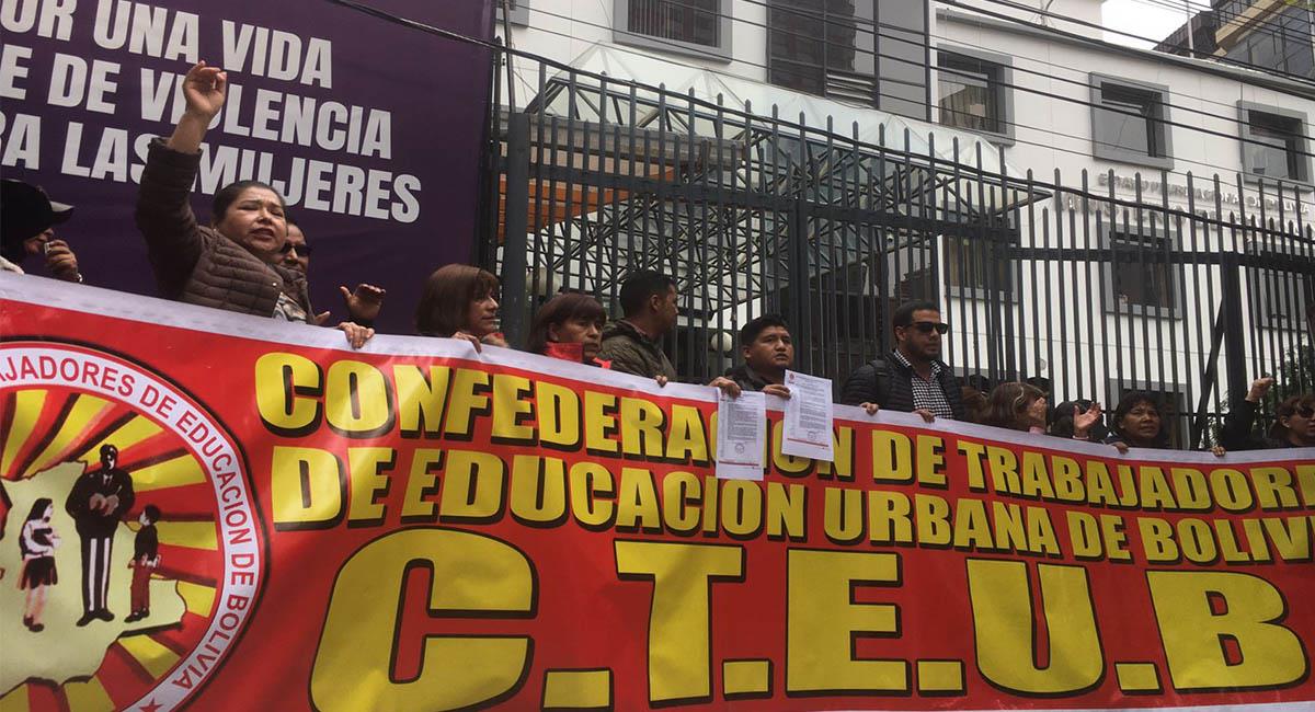 Los educadores llaman al "Bloqueo de las 1.000 esquinas". Foto: Twitter @noticiasfides