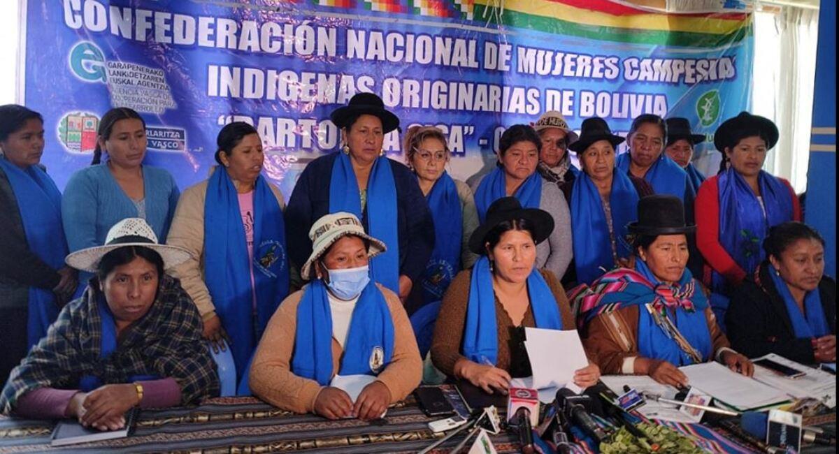 Las Bartolinas brindaron una conferencia de prensa para pedir la liberación de los aprehendidos. Foto: Facebook Flora Aguilar Fernández