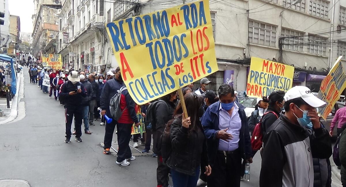 Los maestros instalarán piquetes de huelga desde el martes 28 de marzo. Foto: Facebook Magisterio Urbano de La Paz